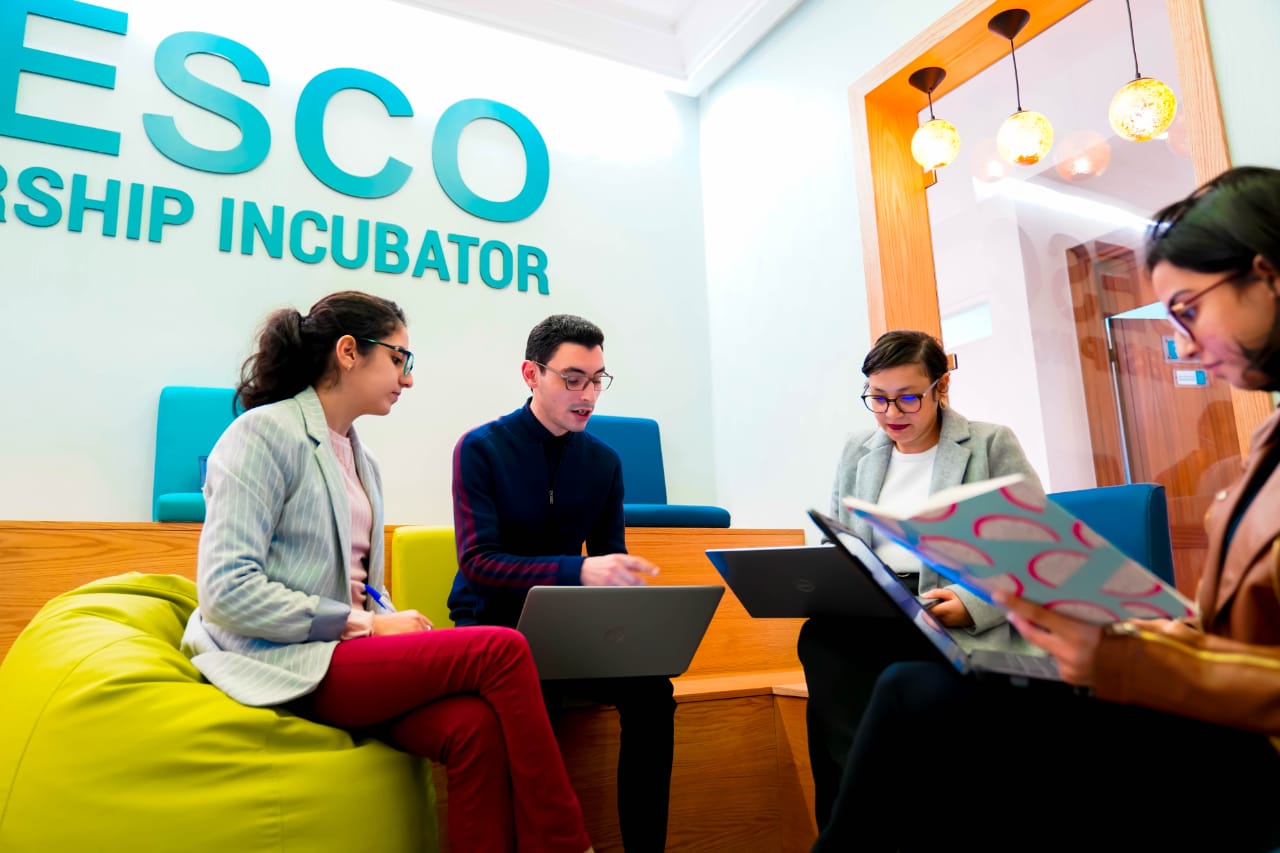 L’ICESCO lance dans son siège à Rabat la première unité de l’incubateur ...