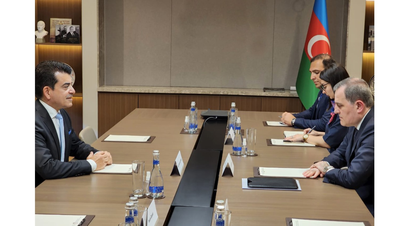 Le Directeur général de l’ICESCO s’entretient à Bakou avec le ministre des Affaires étrangères de l’Azerbaïdjan