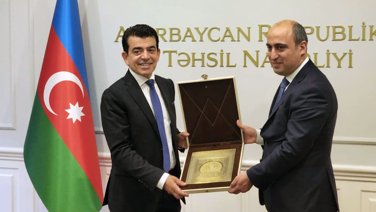 Le Directeur général de l’ICESCO et le ministre azerbaïdjanais de l’Éducation examinent le renforcement de la coopération entre l’Organisation et le Ministère