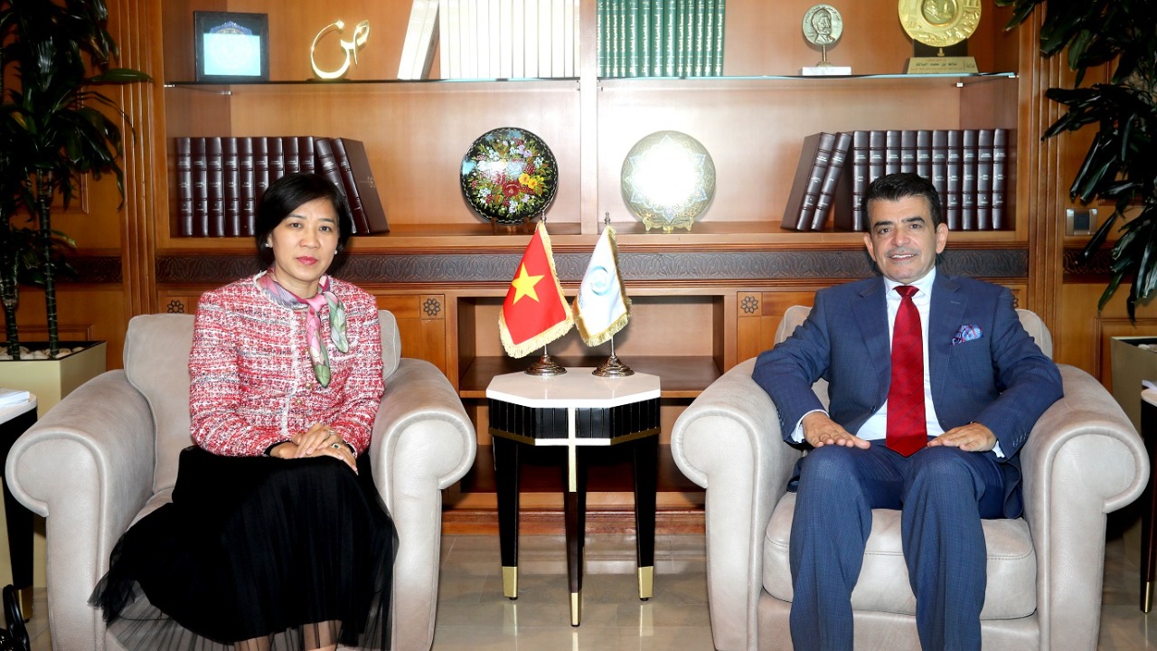 Le Directeur général de l’ICESCO reçoit l’ambassadrice du Vietnam à Rabat
