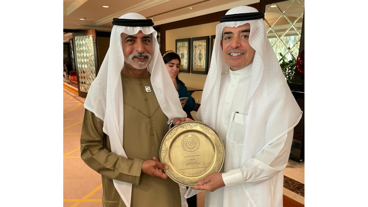 Arab Women’s Council Honors ICESCO DG and Awards him Golden Shield of Excellence 2022