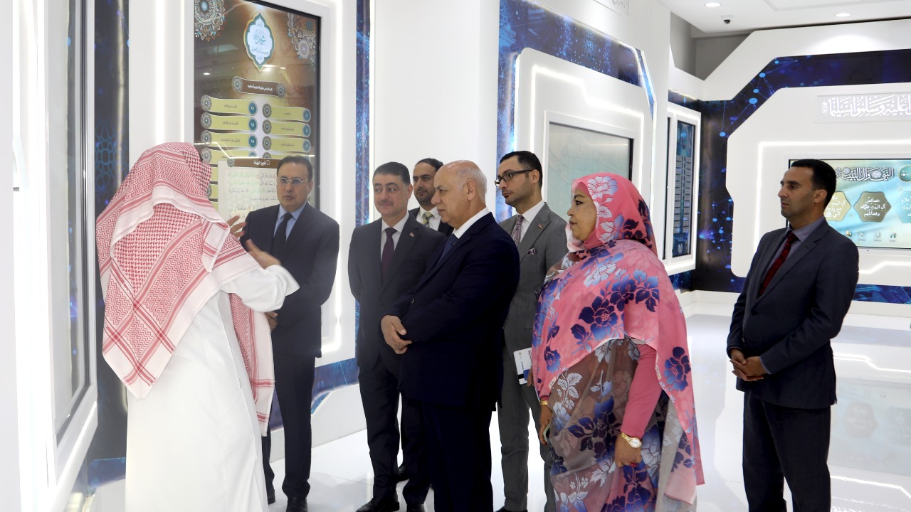 The Iraqi Minister of Culture visits Exhibition of International Fair and Museum of the Prophet’s Biography and Islamic Civilization at ICESCO headquarters
