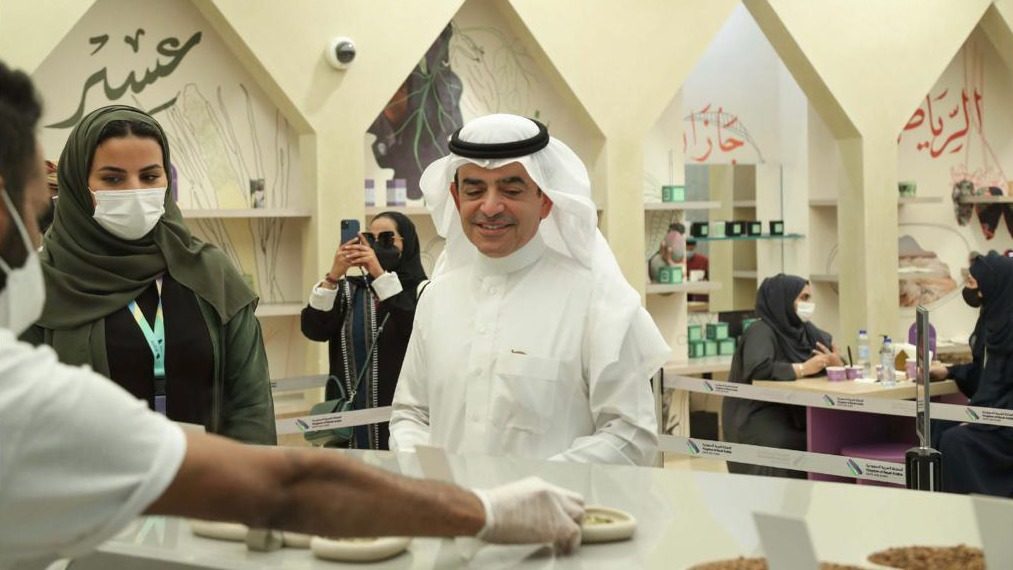 Le Directeur général de l’ICESCO visite les pavillons de l’Arabie saoudite, des Émirats arabes unis, du Maroc, de l’Égypte et de la Mauritanie à l’Expo Dubaï