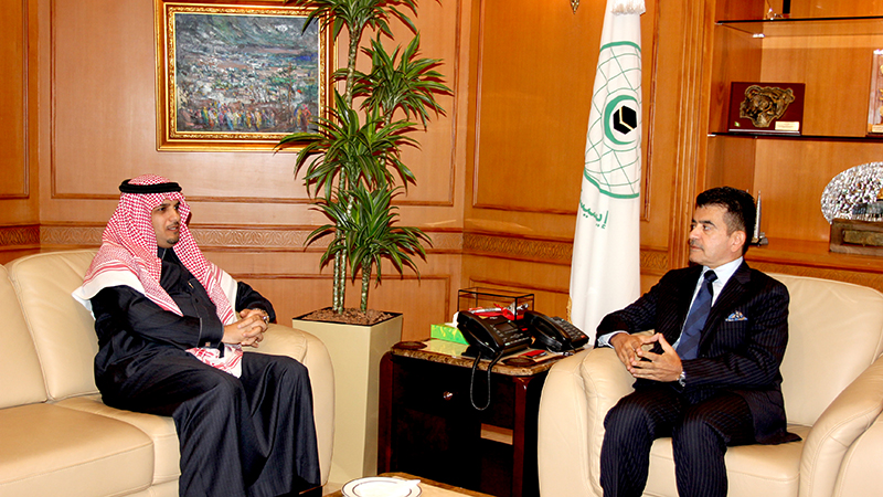 Le Directeur général de l’ISESCO reçoit le Président de l’Université arabe Nayef pour les sciences de sécurité