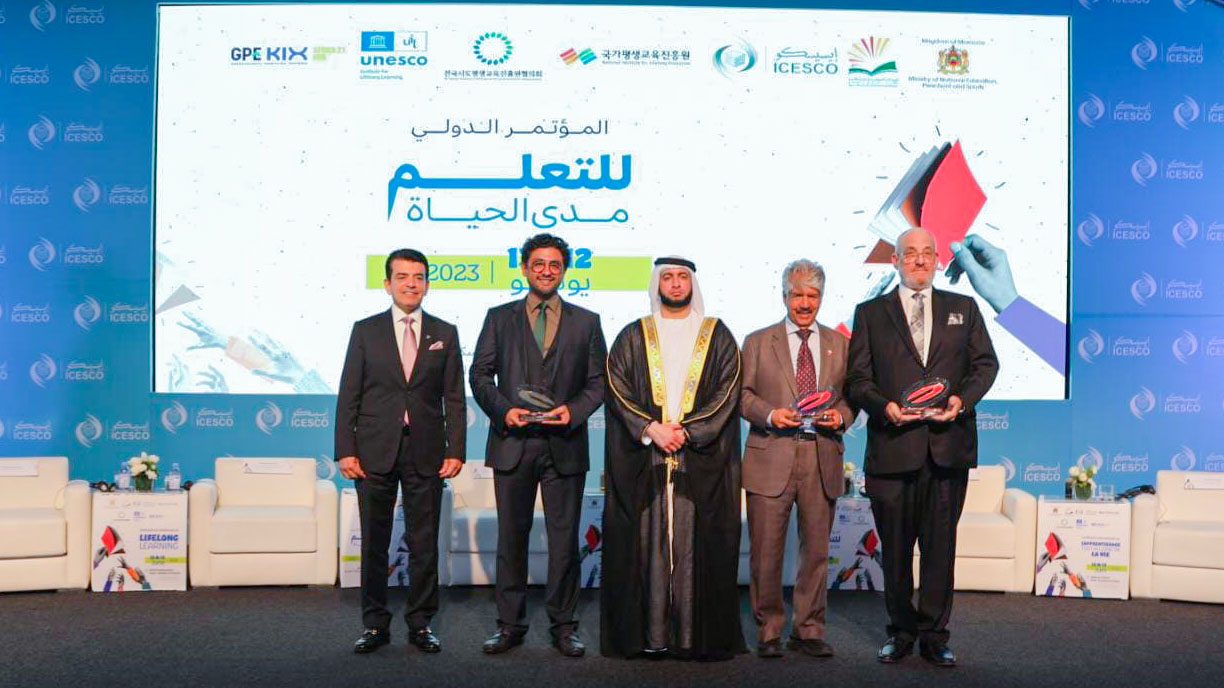 Winners receive Hamdan-ICESCO Prize for Voluntary Development of Education Facilities in Islamic world