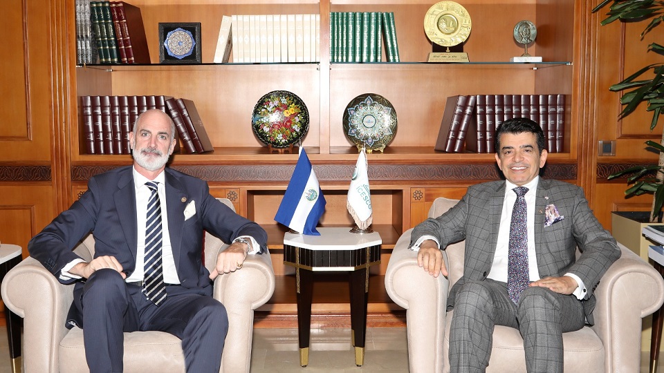 Le Directeur général de l’ICESCO reçoit l’Ambassadeur du Salvador à Rabat