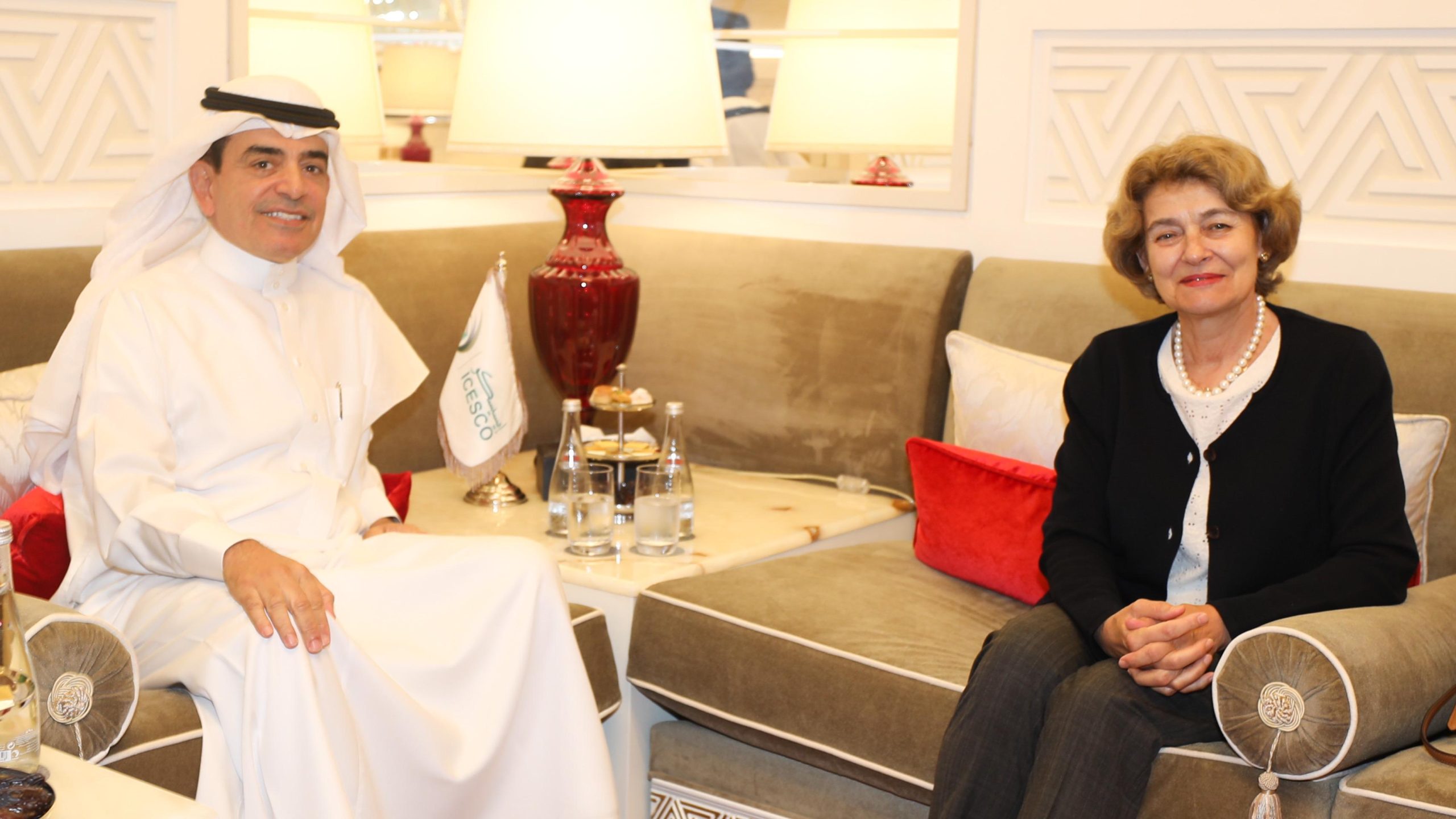 Le Directeur général de l’ICESCO s’entretient avec l’ancienne Directrice générale de l’UNESCO à Doha
