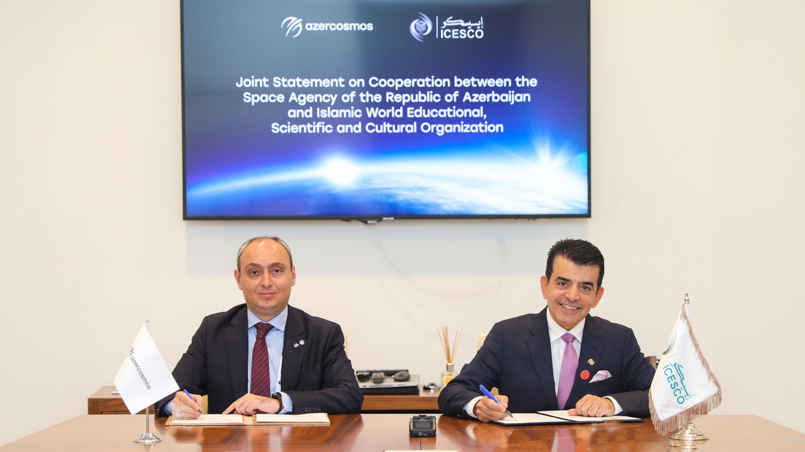 L’ICESCO et Azerkosmos signent un mémorandum d’entente pour coopérer dans le soutien à l’innovation en sciences spatiales et promouvoir l’investissement de ses applications