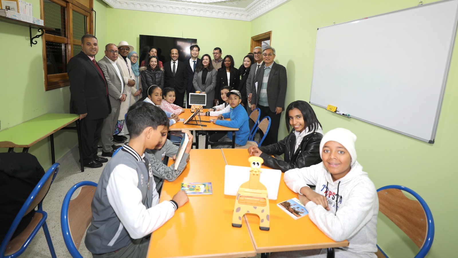 Une délégation de l’ICESCO visite la bibliothèque pour enfants et le Centre d’apprentissage en ligne à Salé